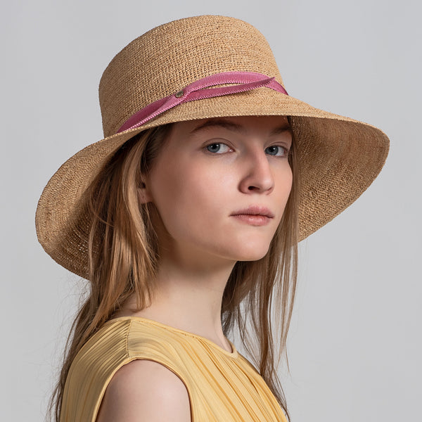 BUCKET HAT